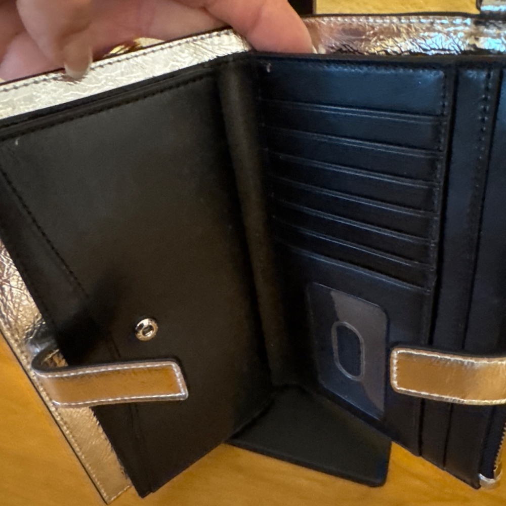 Marc Jacobs Silver Wristlet - Picture 8 of 12